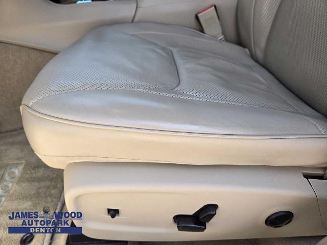 2014 Chrysler 300 Vehicle Photo in DENTON, TX 76210-9321