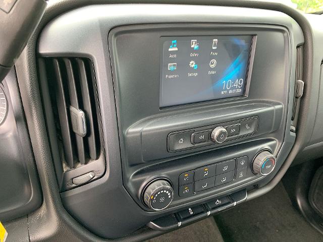 2017 Chevrolet Silverado 1500 Vehicle Photo in MOON TOWNSHIP, PA 15108-2571