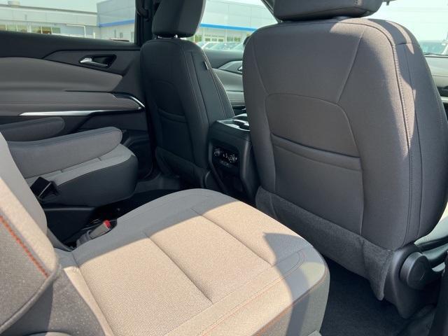2024 Chevrolet Traverse Vehicle Photo in GREEN BAY, WI 54304-5303