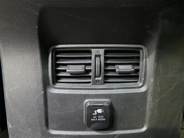 2018 Nissan Titan Vehicle Photo in EVERETT, WA 98203-5662