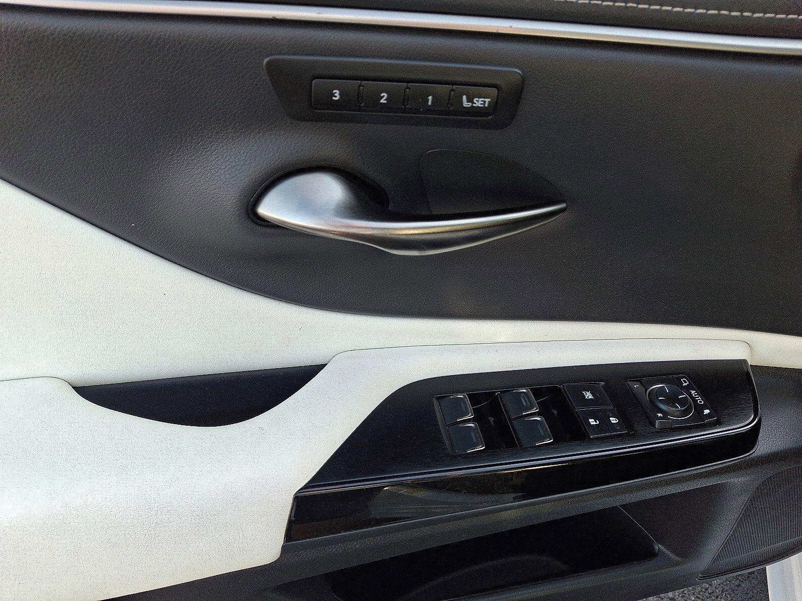 2023 Lexus ES 300h Vehicle Photo in Harrisburg, PA 17111