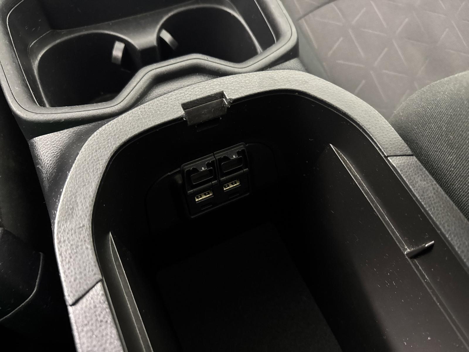 2019 Toyota RAV4 Vehicle Photo in GEORGETOWN, TX 78626-7508