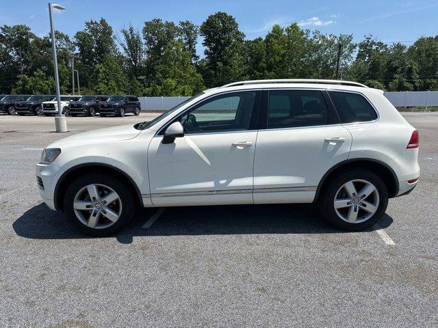 2011 Volkswagen Touareg Vehicle Photo in Willow Grove, PA 19090