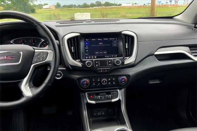 2024 GMC Terrain Vehicle Photo in TOPEKA, KS 66609-0000