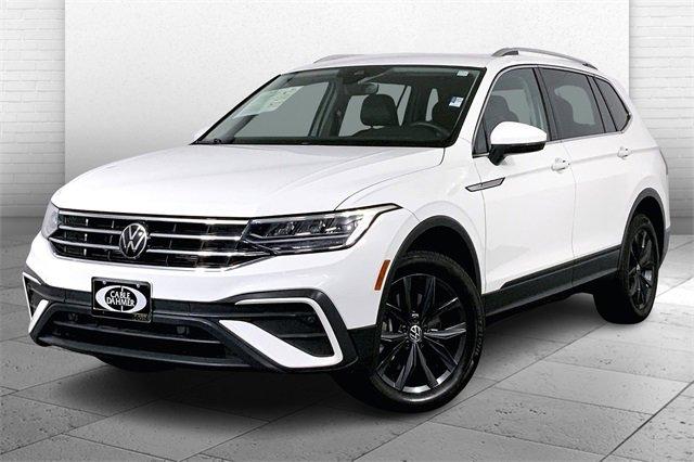 2024 Volkswagen Tiguan Vehicle Photo in KANSAS CITY, MO 64114-4502