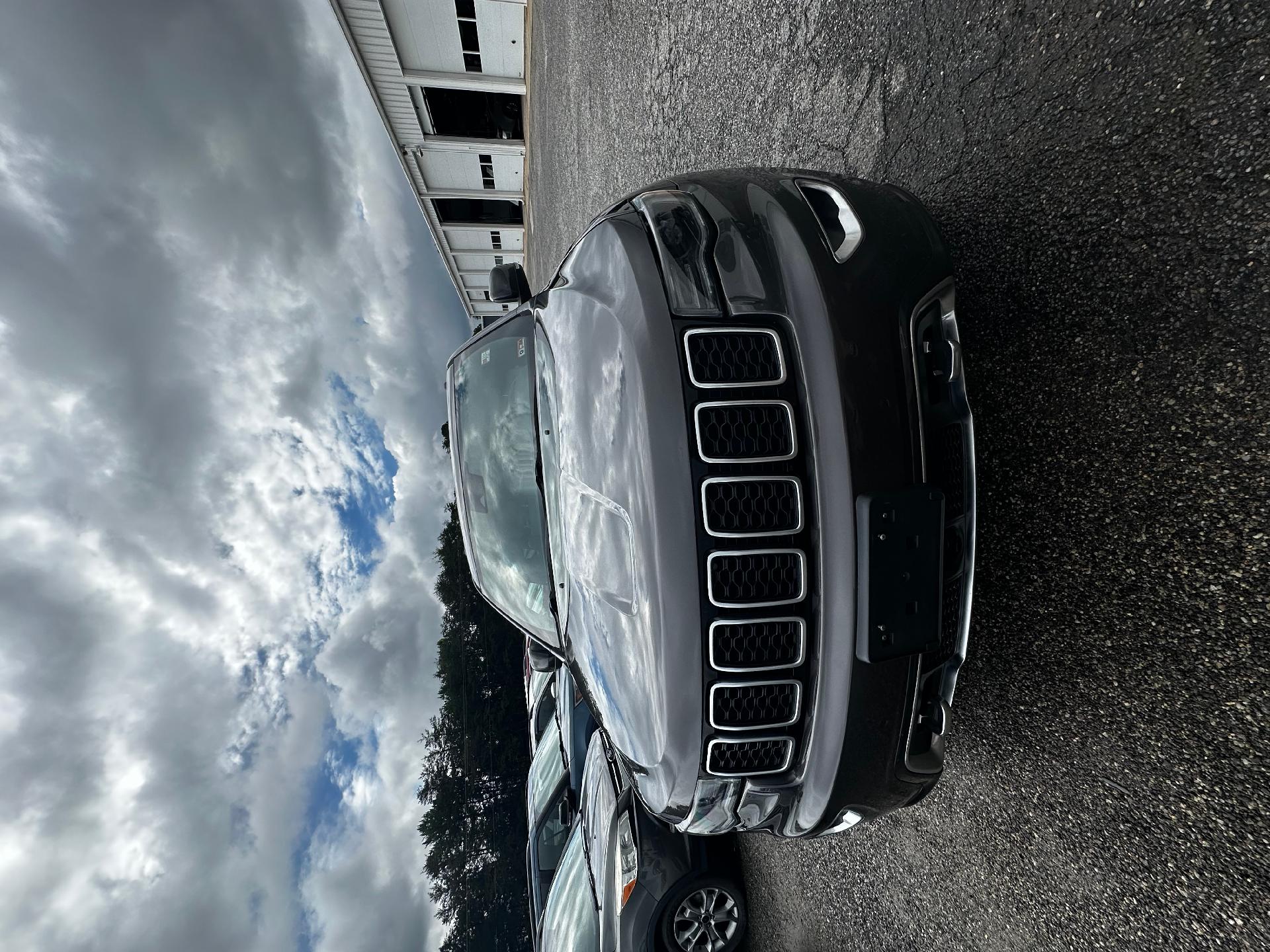 Used 2018 Jeep Grand Cherokee Limited Sterling Edition with VIN 1C4RJFBGXJC135309 for sale in Farmville, VA