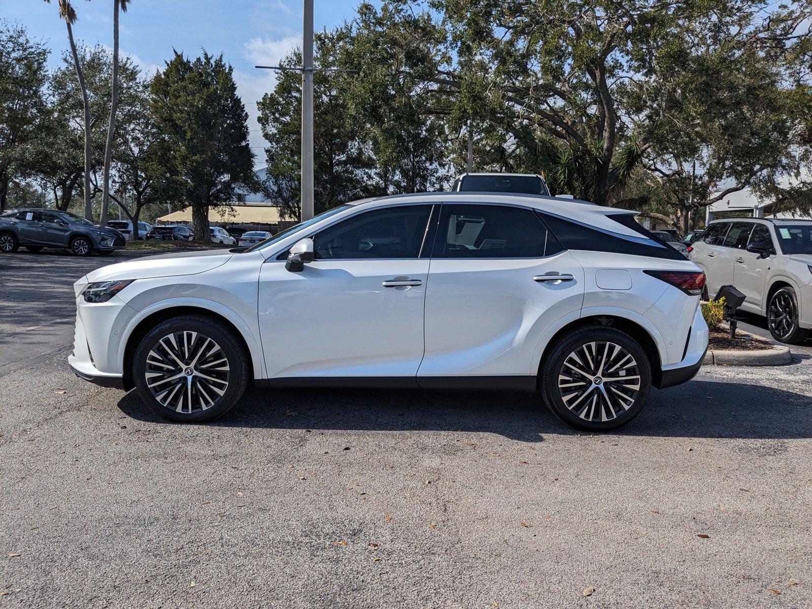 2024 Lexus RX 350 Vehicle Photo in Tampa, FL 33614