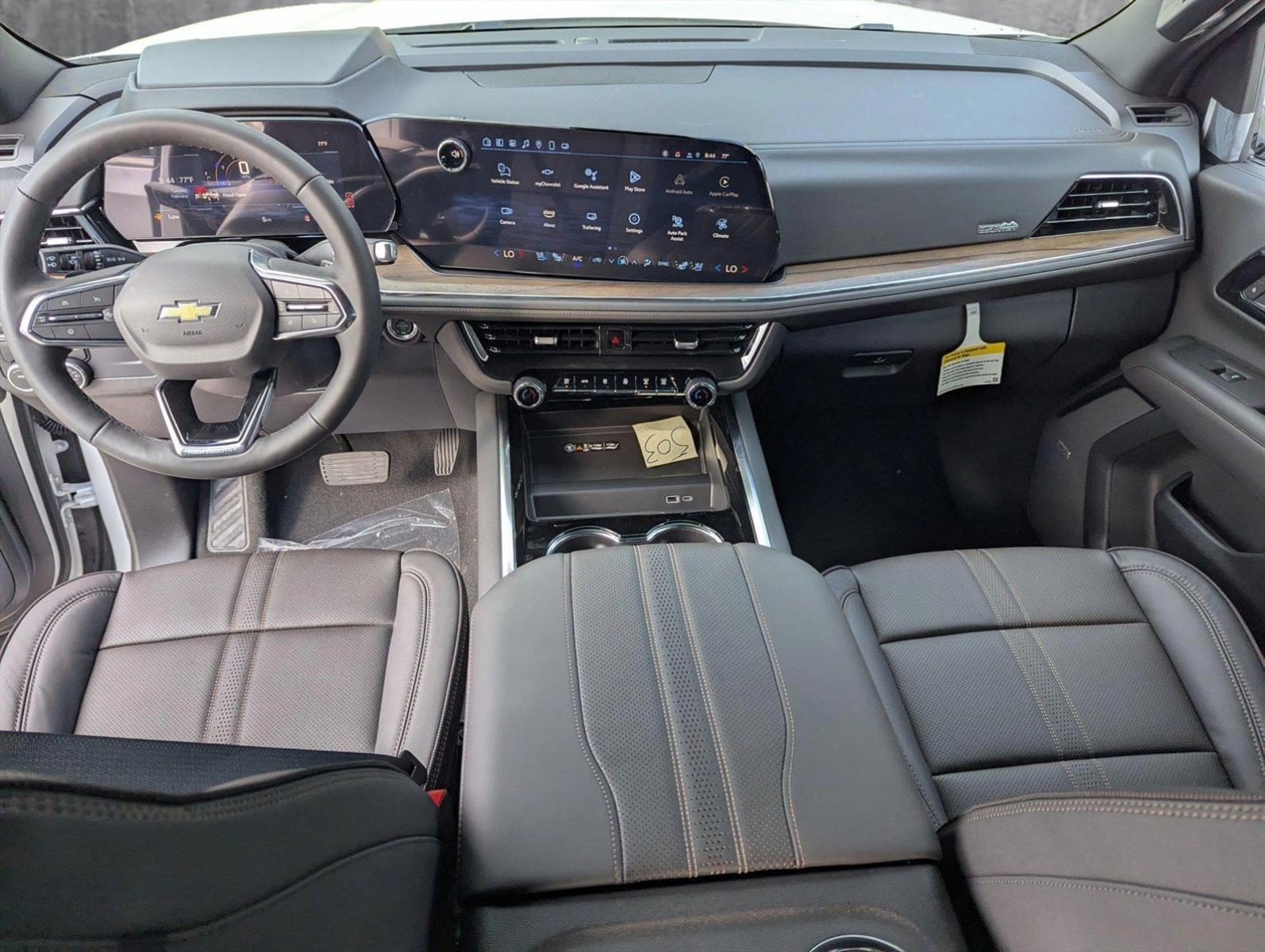 2025 Chevrolet Tahoe Vehicle Photo in PEMBROKE PINES, FL 33024-6534