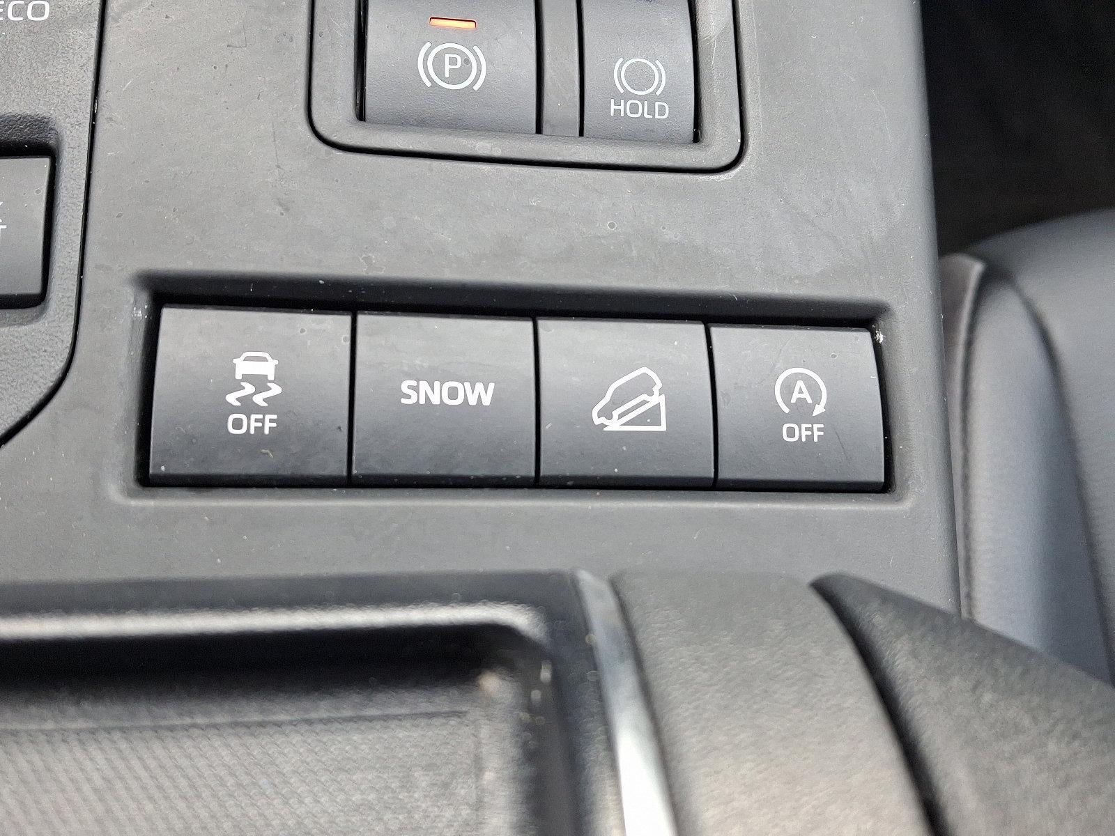 2022 Toyota Highlander Vehicle Photo in Harrisburg, PA 17111