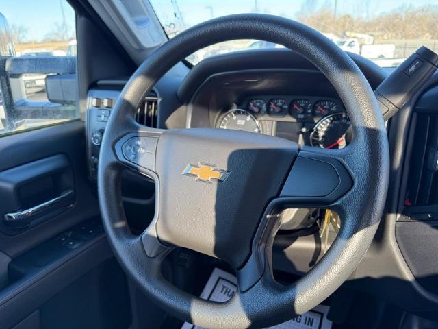 2024 Chevrolet Silverado 5500 HD Vehicle Photo in COLUMBIA, MO 65203-3903