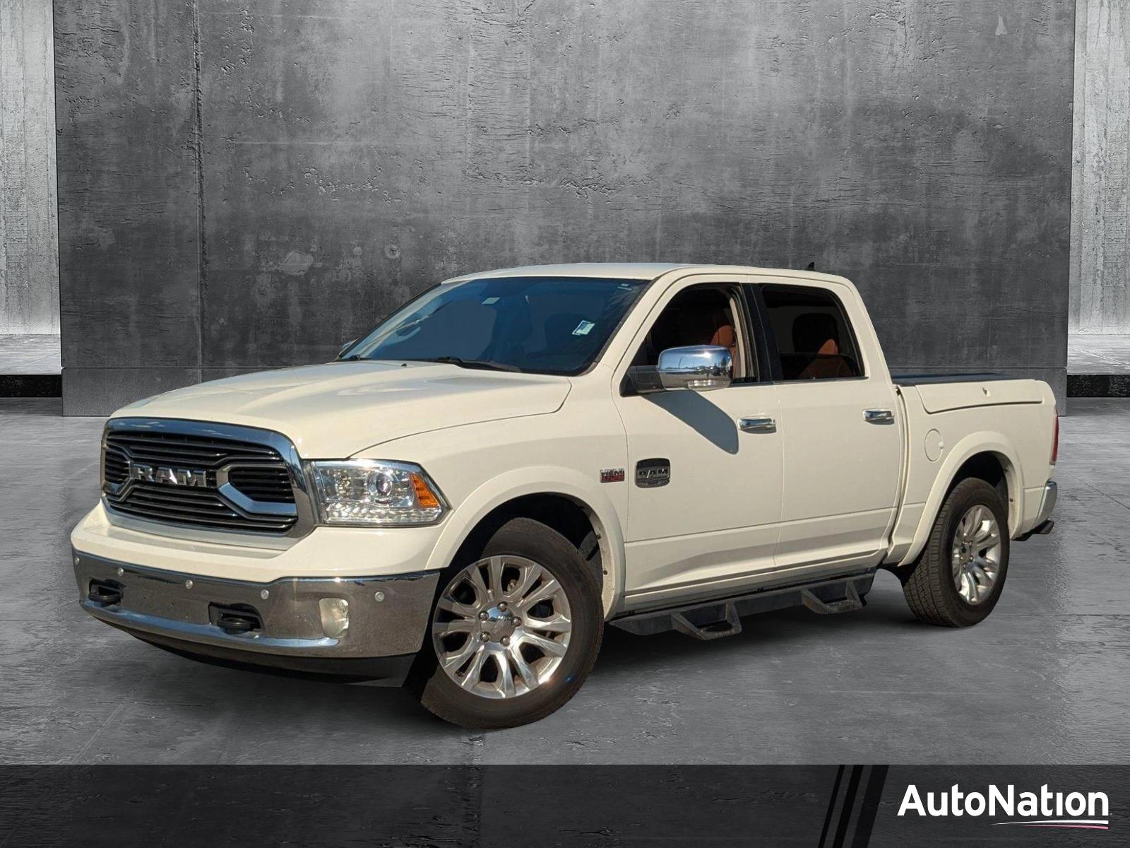 2017 Ram 1500 Vehicle Photo in St. Petersburg, FL 33713