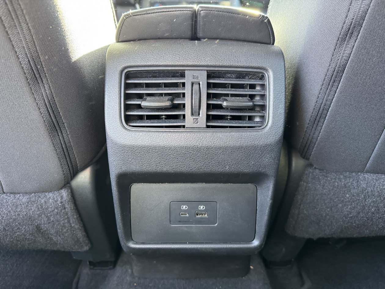 2023 Nissan Rogue Vehicle Photo in BOONVILLE, IN 47601-9633