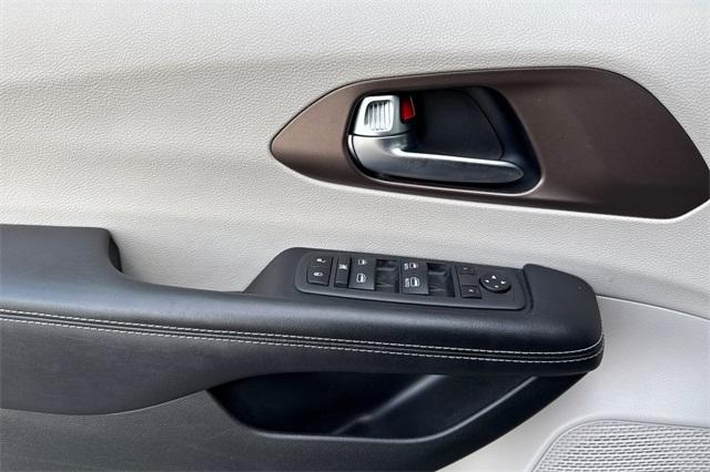 2022 Chrysler Voyager Vehicle Photo in ELK GROVE, CA 95757-8703