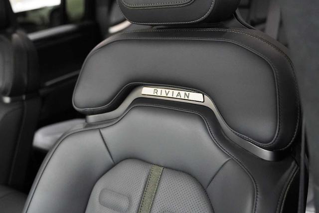2023 Rivian R1S Vehicle Photo in GRAPEVINE, TX 76051