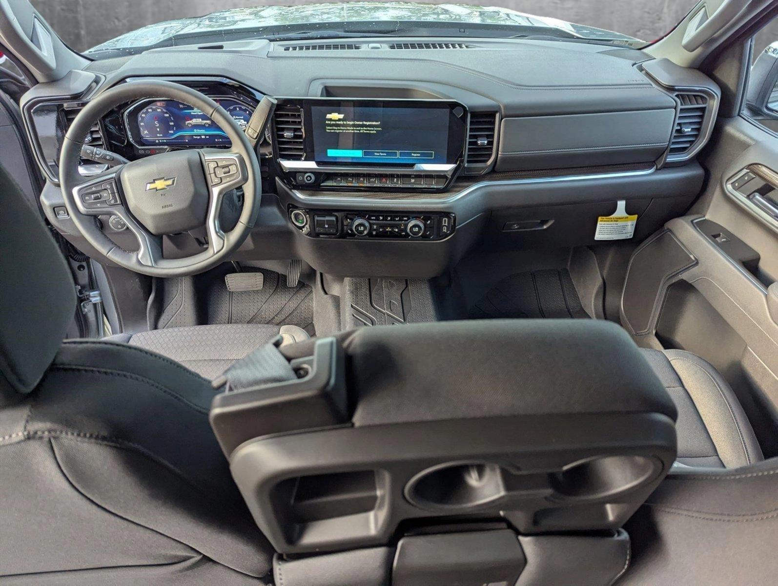 2025 Chevrolet Silverado 1500 Vehicle Photo in GREENACRES, FL 33463-3207