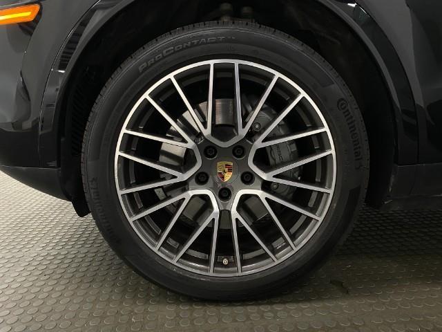 2021 Porsche Cayenne Vehicle Photo in Appleton, WI 54913
