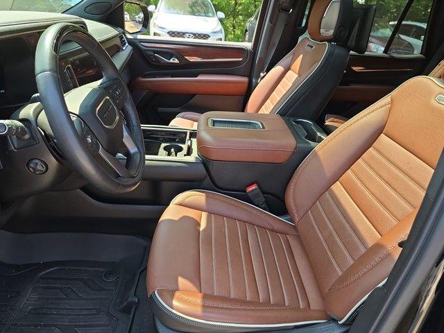 2023 GMC Yukon Vehicle Photo in Pleasant Hills, PA 15236