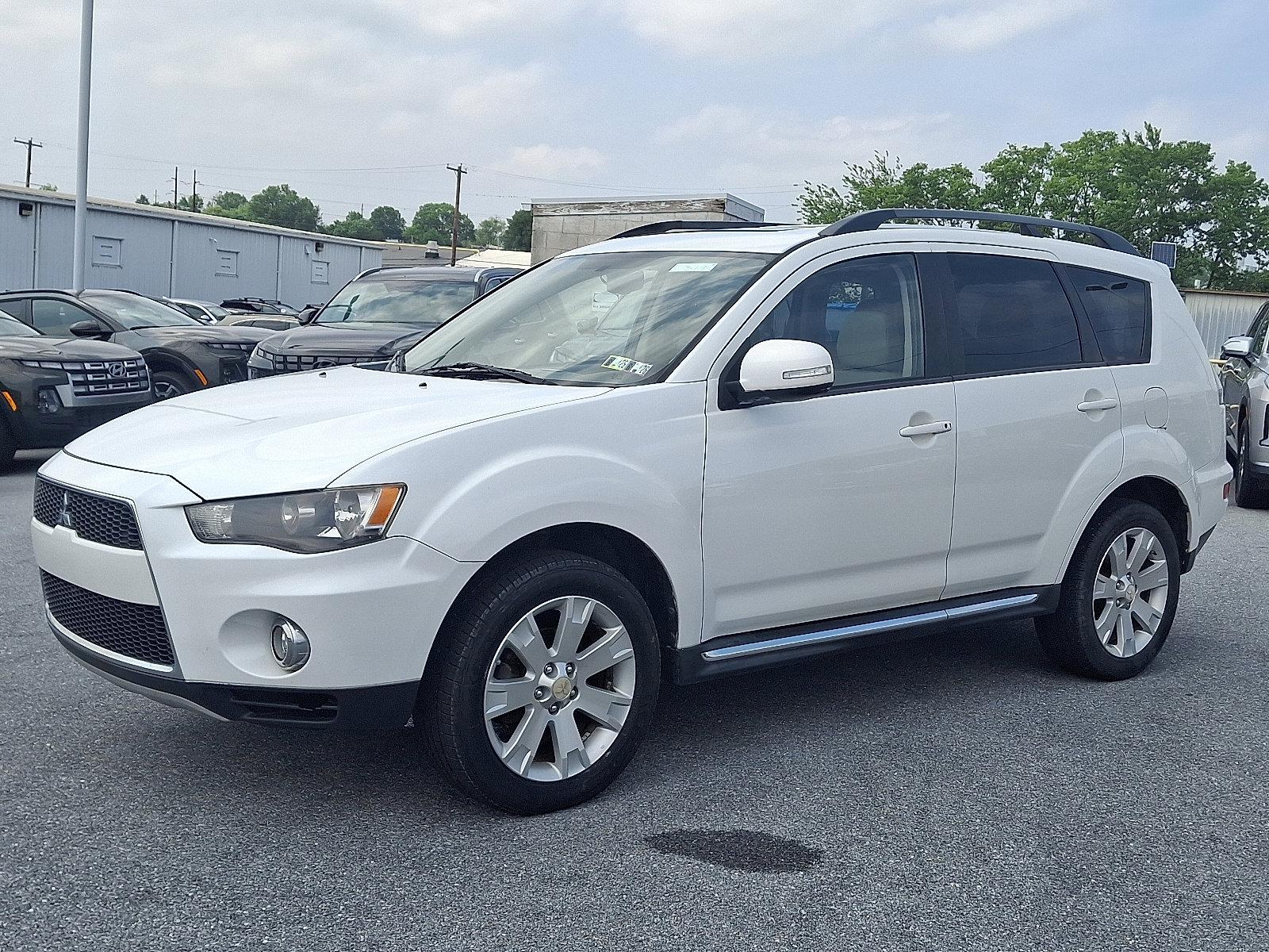 2013 Mitsubishi Outlander Vehicle Photo in Harrisburg, PA 17111