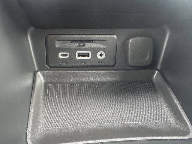 2024 GMC Terrain Vehicle Photo in LEOMINSTER, MA 01453-2952