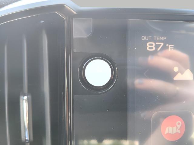 2025 Subaru Ascent Vehicle Photo in Green Bay, WI 54304