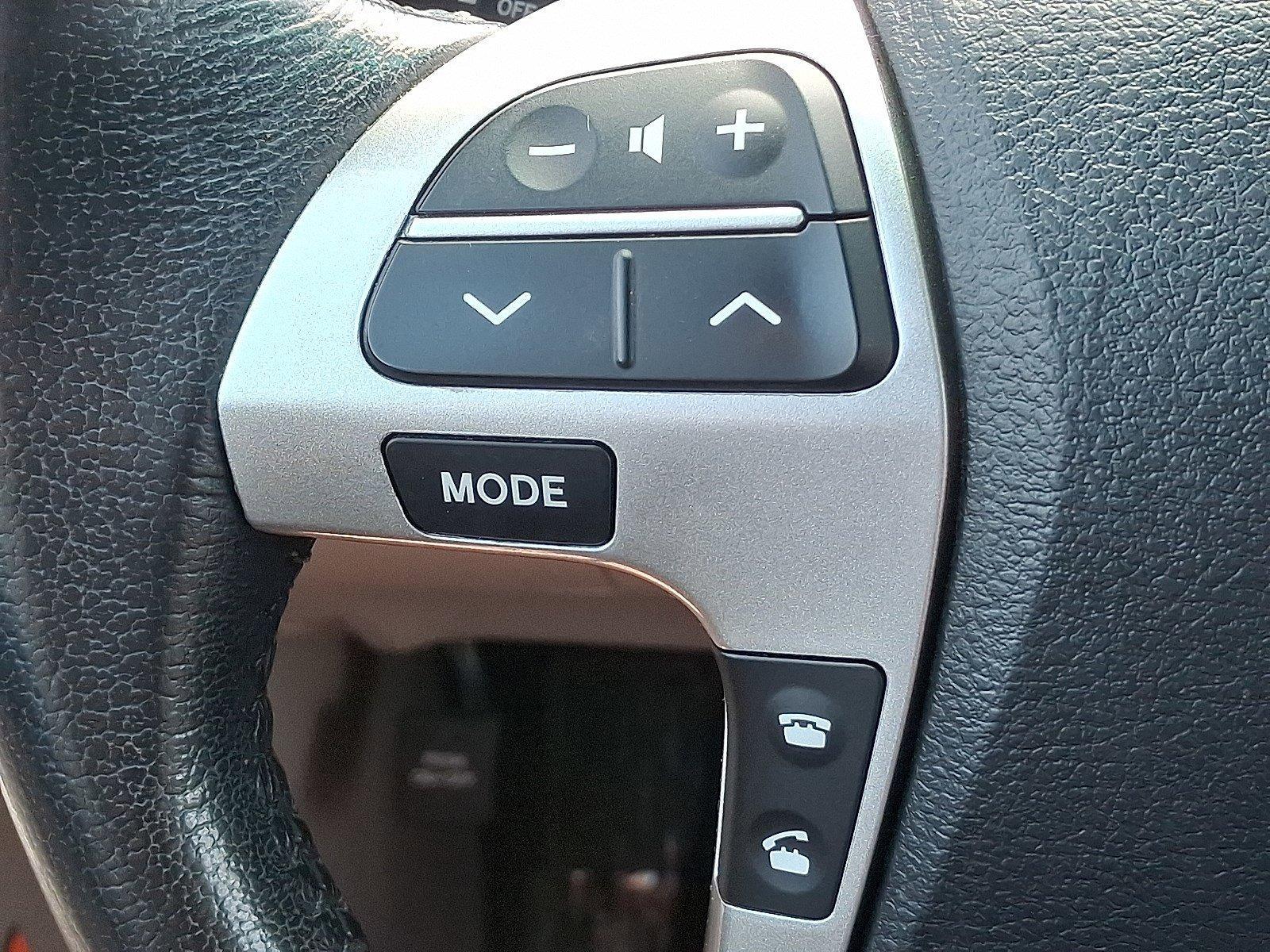 2013 Toyota Highlander Vehicle Photo in Harrisburg, PA 17111