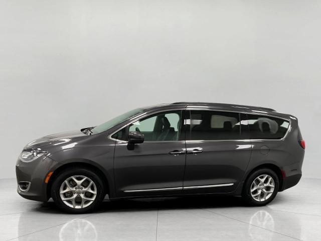 2017 Chrysler Pacifica Vehicle Photo in Appleton, WI 54913