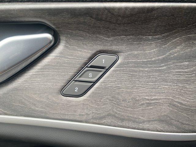 2025 Jeep Grand Cherokee L Vehicle Photo in Doylsetown, PA 18901