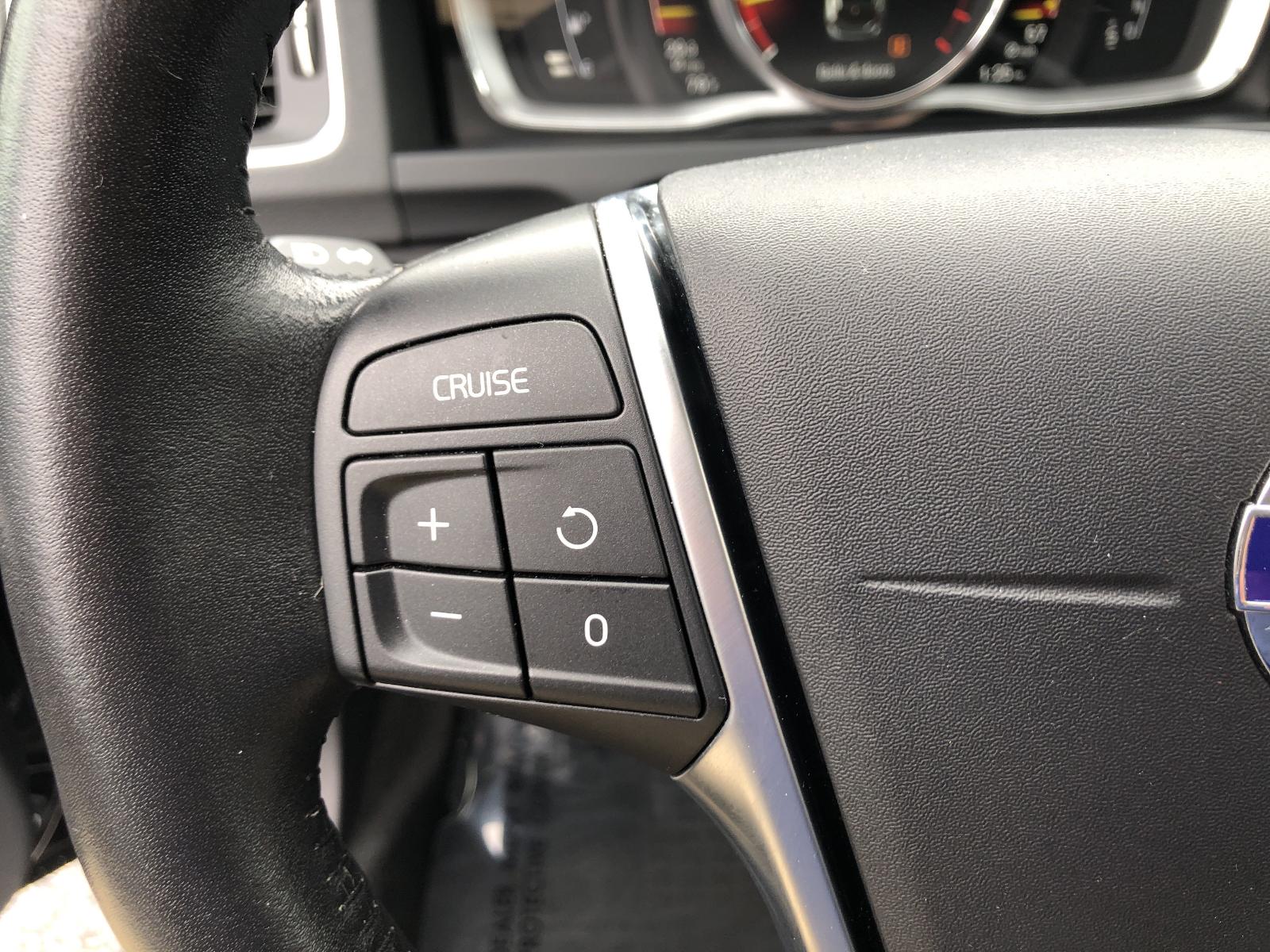 2017 Volvo V60 Cross Country Vehicle Photo in Mechanicsburg, PA 17050