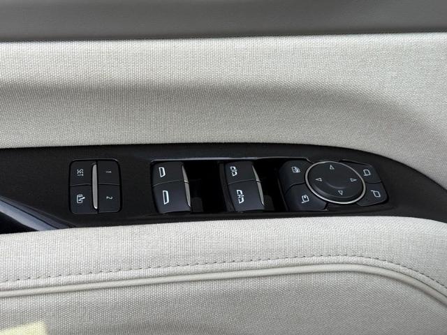 2023 Cadillac Escalade ESV Vehicle Photo in COLUMBIA, MO 65203-3903