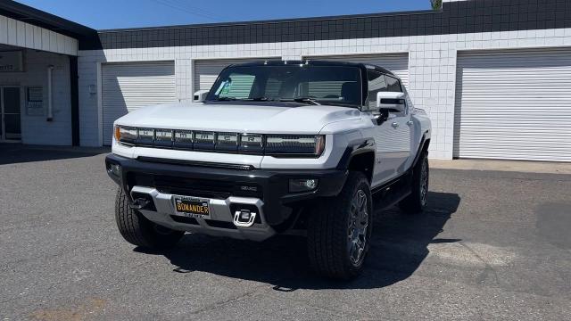 2025 GMC HUMMER EV Pickup Vehicle Photo in TURLOCK, CA 95380-4918