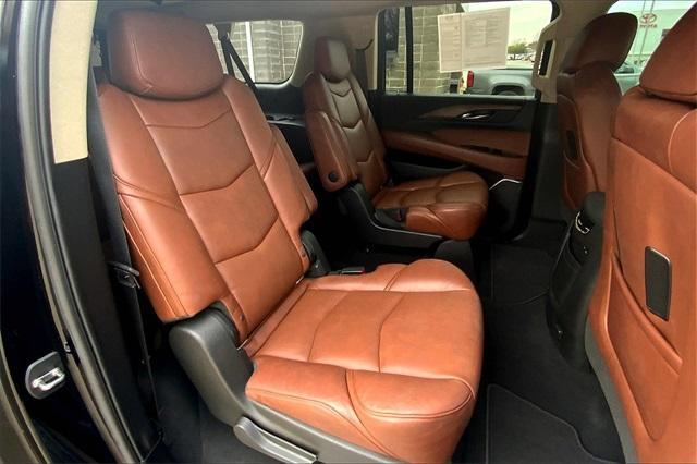 2019 Cadillac Escalade ESV Vehicle Photo in KANSAS CITY, MO 64114-4545