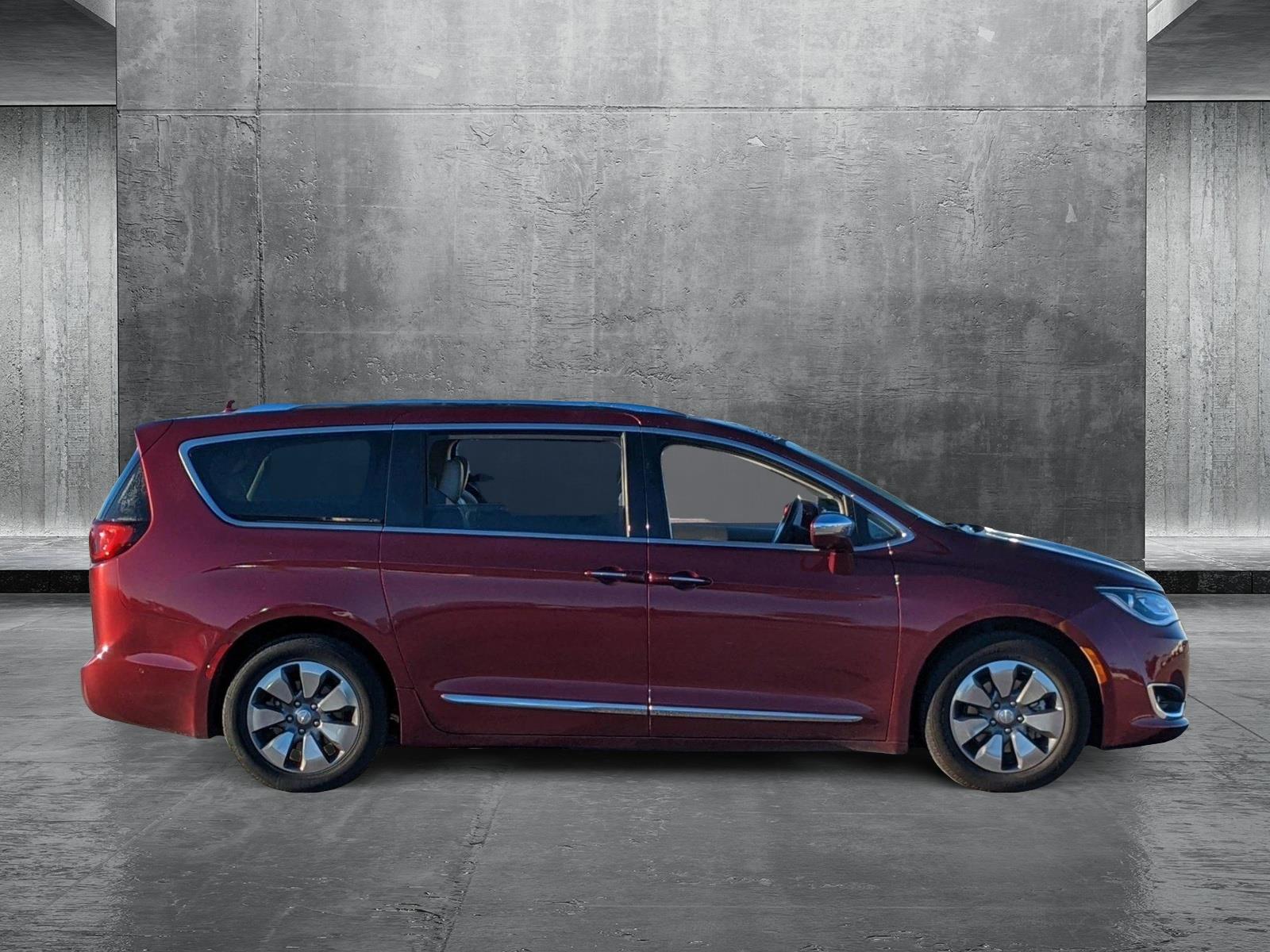 2017 Chrysler Pacifica Vehicle Photo in ORLANDO, FL 32808-7998