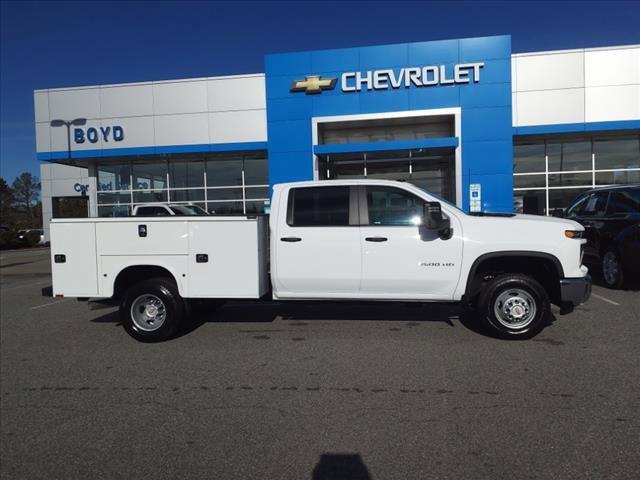 2024 Chevrolet Silverado 3500 HD Chassis Cab Vehicle Photo in EMPORIA, VA 23847-1235