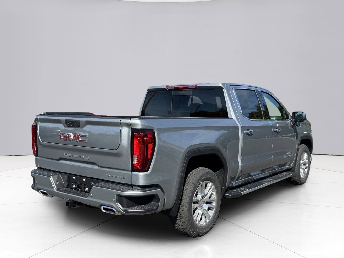 2025 GMC Sierra 1500 Vehicle Photo in LEOMINSTER, MA 01453-2952