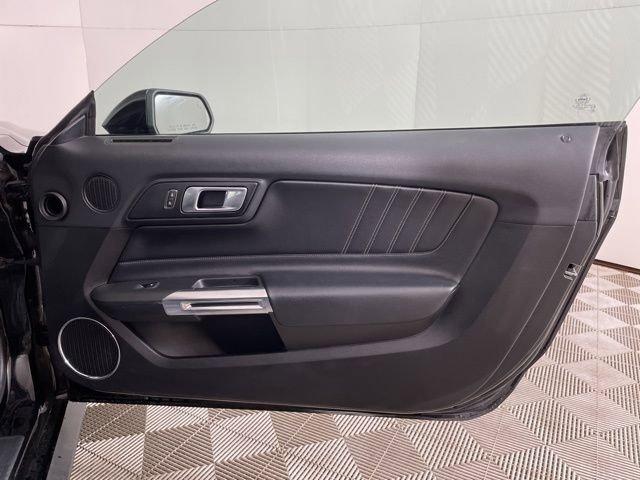 2022 Ford Mustang Vehicle Photo in PHOENIX, AZ 85014-3381