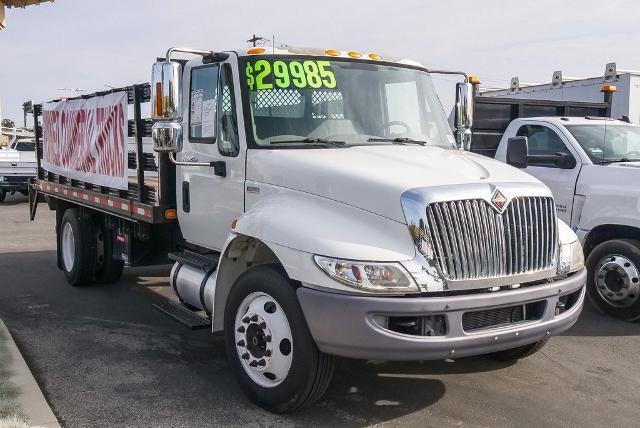 2013 International 4000 Vehicle Photo in VENTURA, CA 93003-8585