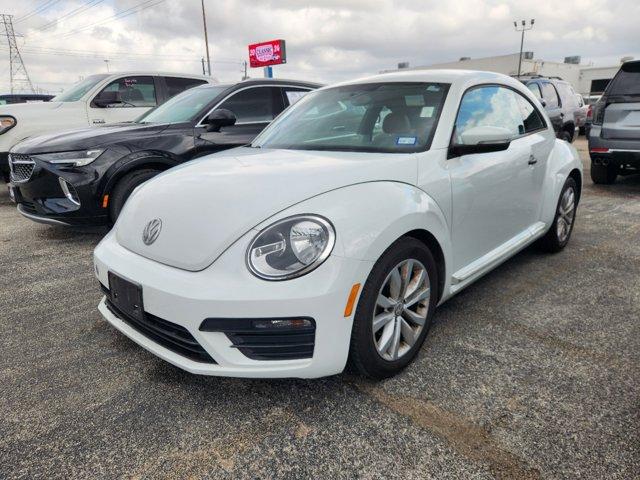 2017 Volkswagen Beetle Vehicle Photo in SUGAR LAND, TX 77478-0000