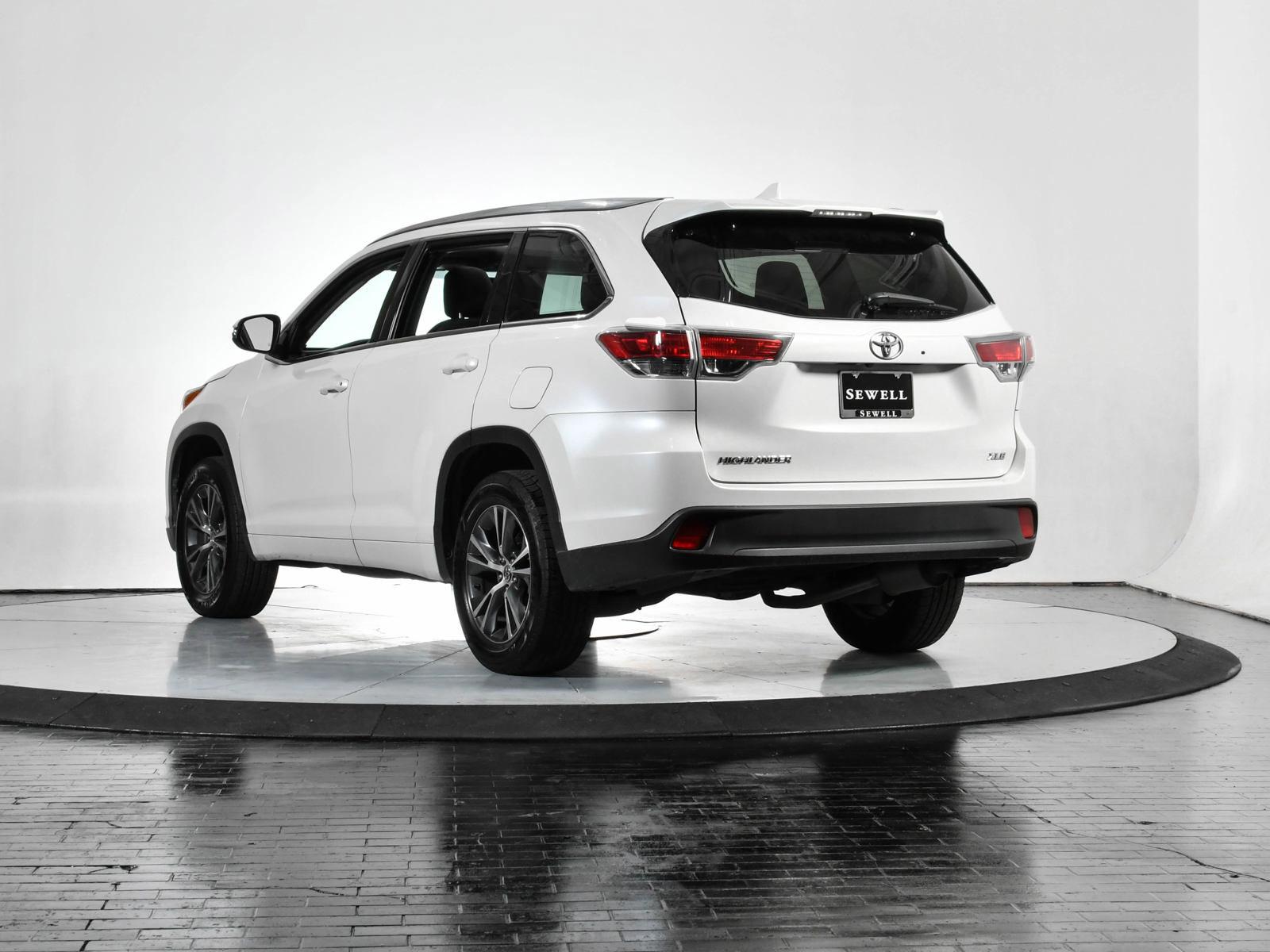 2016 Toyota Highlander Vehicle Photo in DALLAS, TX 75235