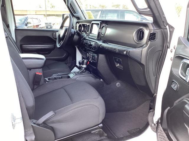 2023 Jeep Wrangler Vehicle Photo in Gardner, MA 01440