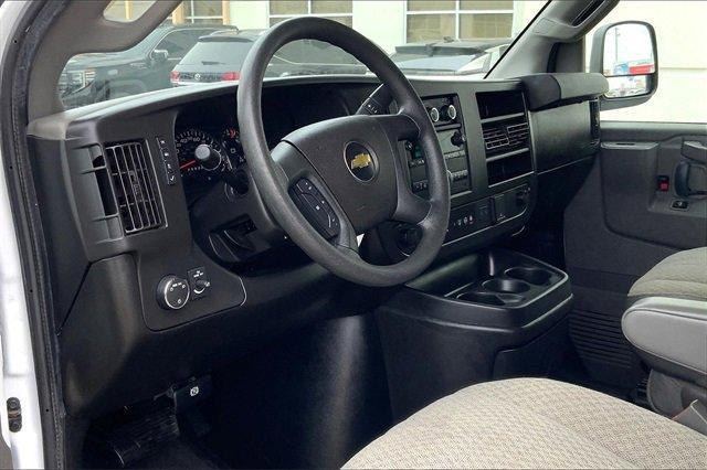 2021 Chevrolet Express Passenger 3500 Vehicle Photo in TOPEKA, KS 66609-0000