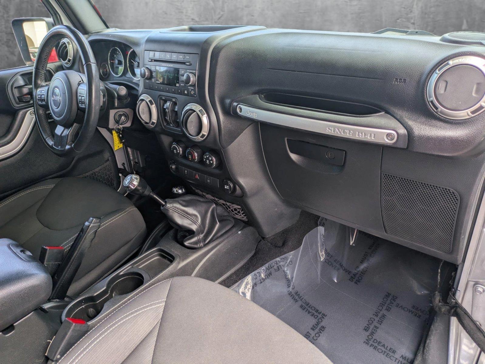 2017 Jeep Wrangler Unlimited Vehicle Photo in GREENACRES, FL 33463-3207