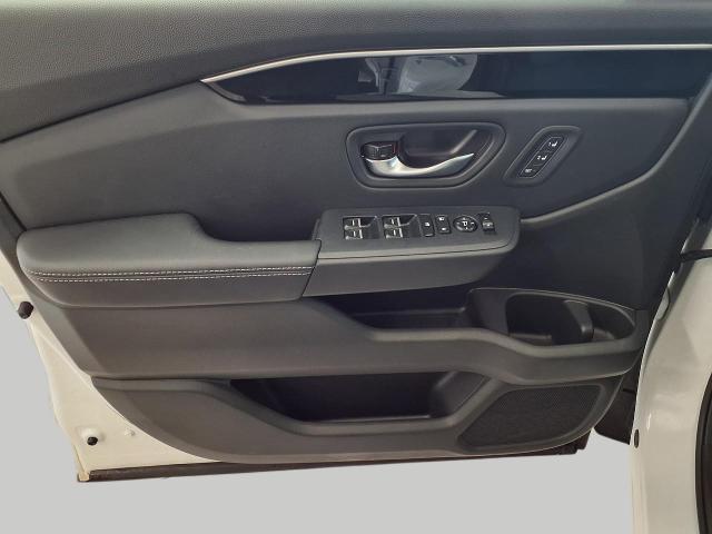 2025 Honda Pilot Vehicle Photo in Oshkosh, WI 54904