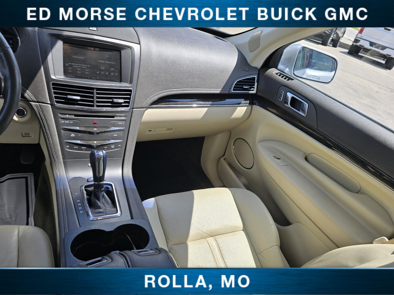 2014 Lincoln MKT Vehicle Photo in Rolla, MO 65401