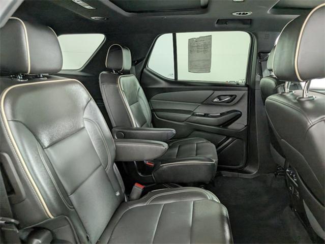 2023 Chevrolet Traverse Vehicle Photo in ENGLEWOOD, CO 80113-6708