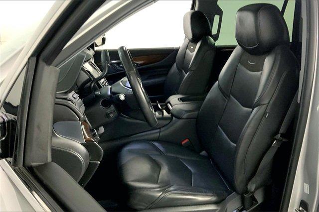 2020 Cadillac Escalade Vehicle Photo in INDEPENDENCE, MO 64055-1314