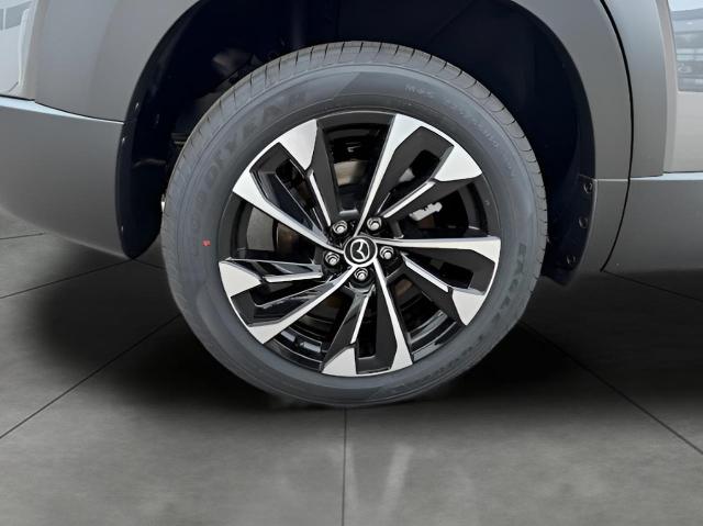 2025 Mazda CX-50 Hybrid Vehicle Photo in Green Bay, WI 54304