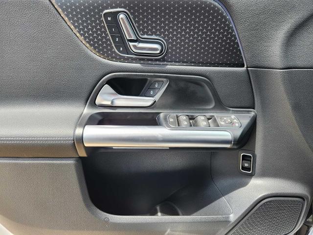 2025 Mercedes-Benz GLA Vehicle Photo in HOUSTON, TX 77079