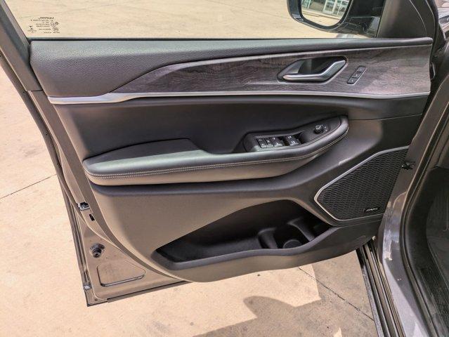2022 Jeep Grand Cherokee L Vehicle Photo in SELMA, TX 78154-1460