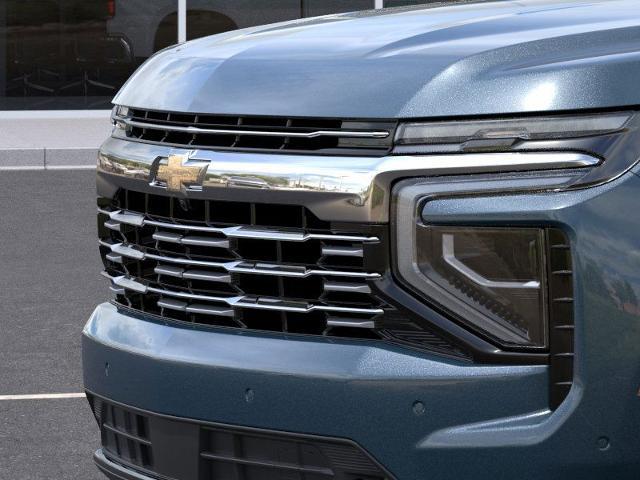 2025 Chevrolet Suburban Vehicle Photo in Roslyn, NY 11576