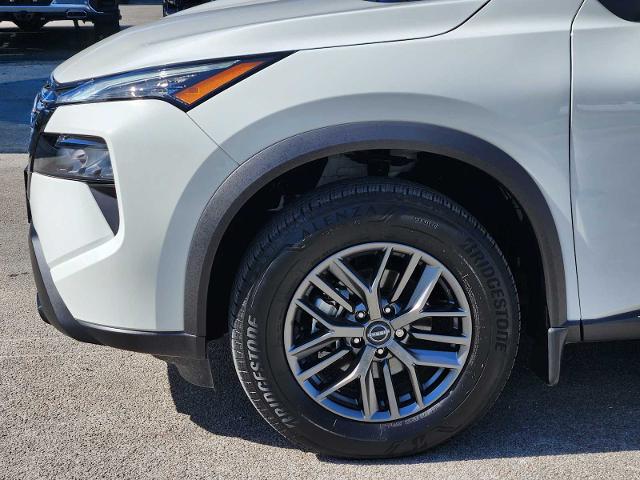 2024 Nissan Rogue Vehicle Photo in DENTON, TX 76210-9321